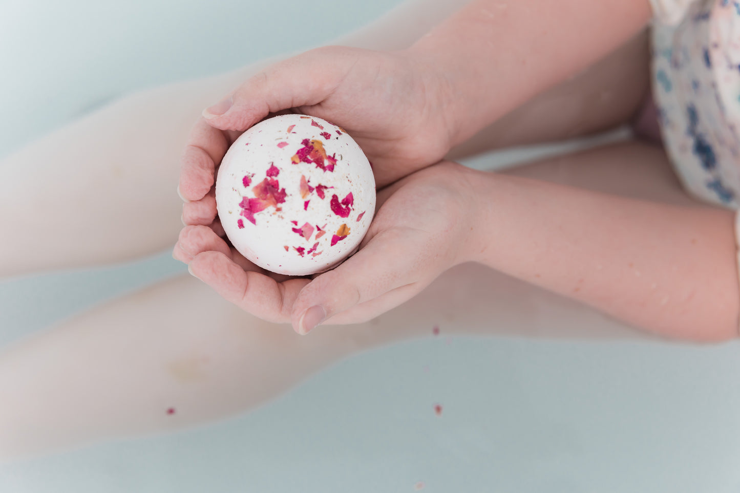 LWK Bath bomb surprise necklace, rose petal, rose scent