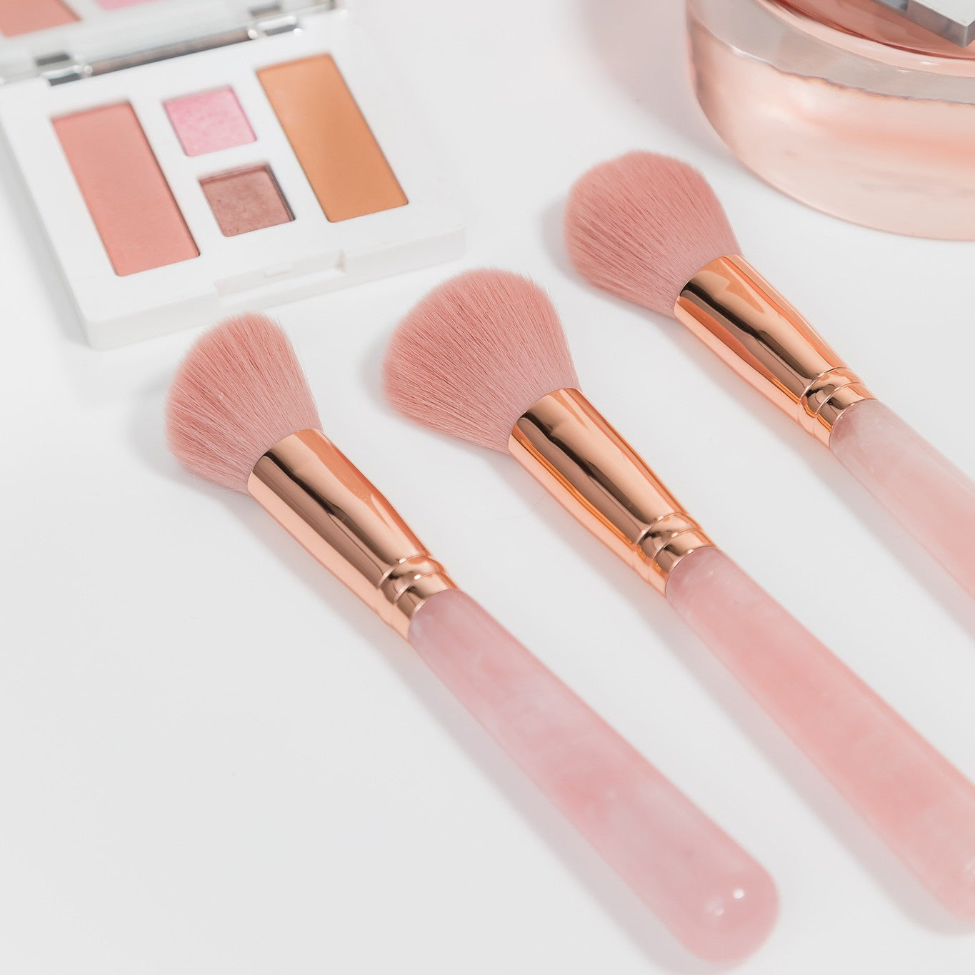 MAKEUP BRUSHES