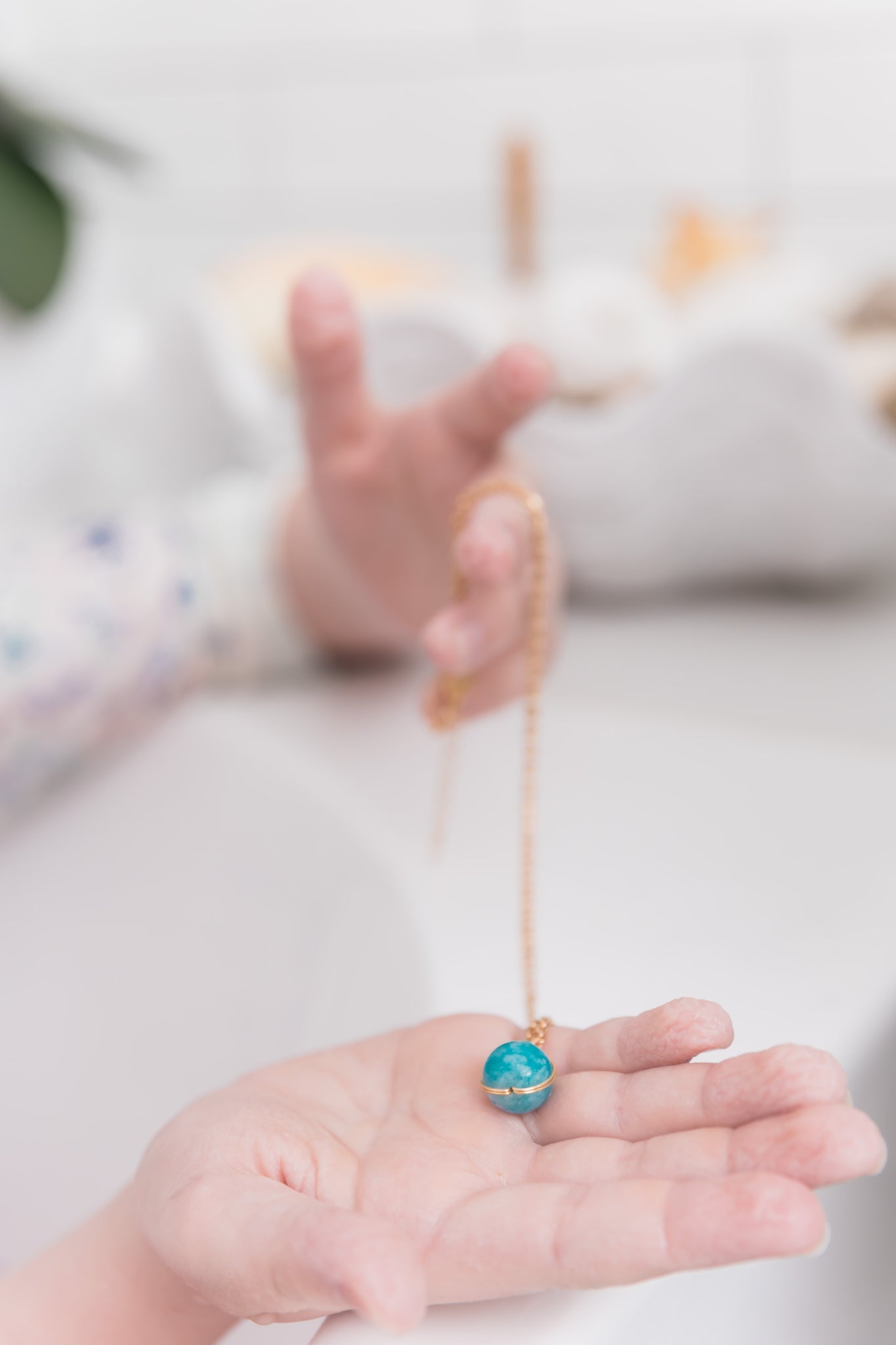 Bath bomb surprise necklace, aquamarine,