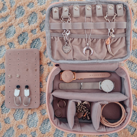 Vienna Jewellery case with accessories