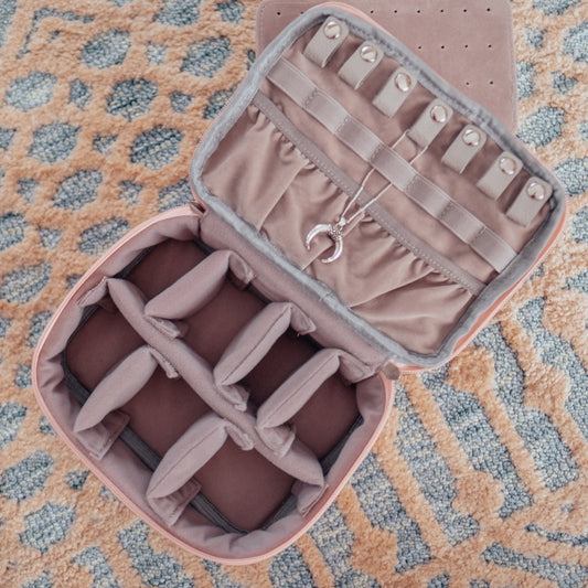 Vienna jewellery case , organizer 
